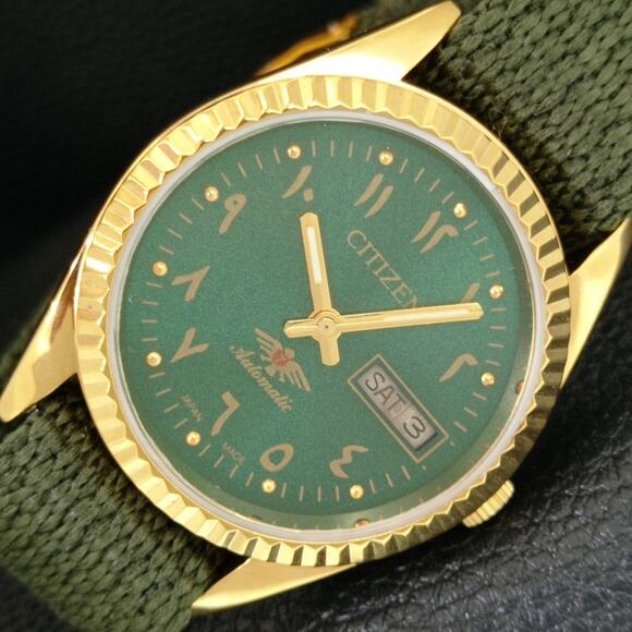 Vintage 1977 Citizen Automatic Mens Gold Watch W/daydate & Green accents